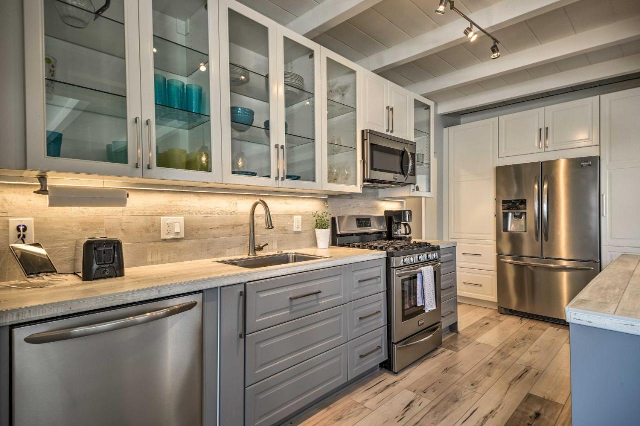 Remodeled Ventura Beach Home with Yard&Fire Pit! Exterior foto