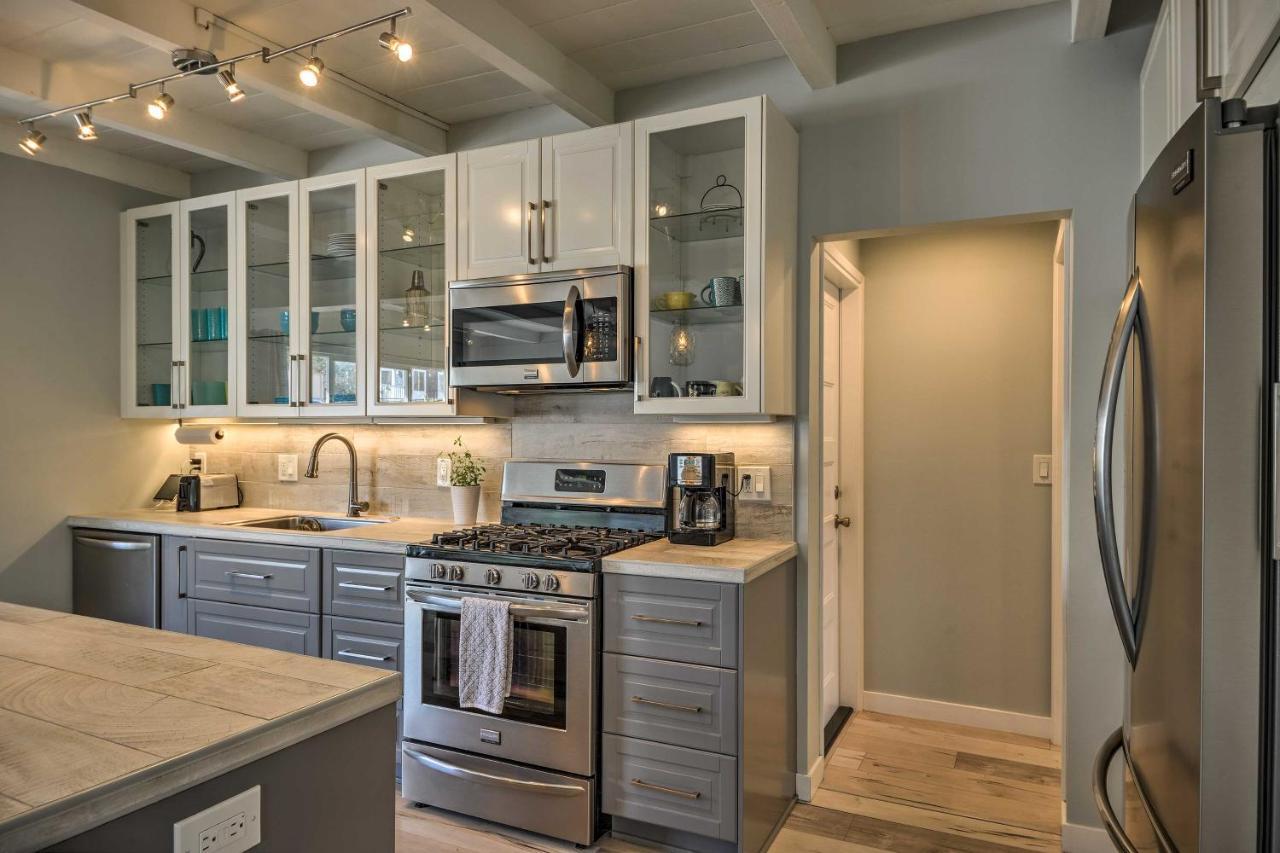 Remodeled Ventura Beach Home with Yard&Fire Pit! Exterior foto