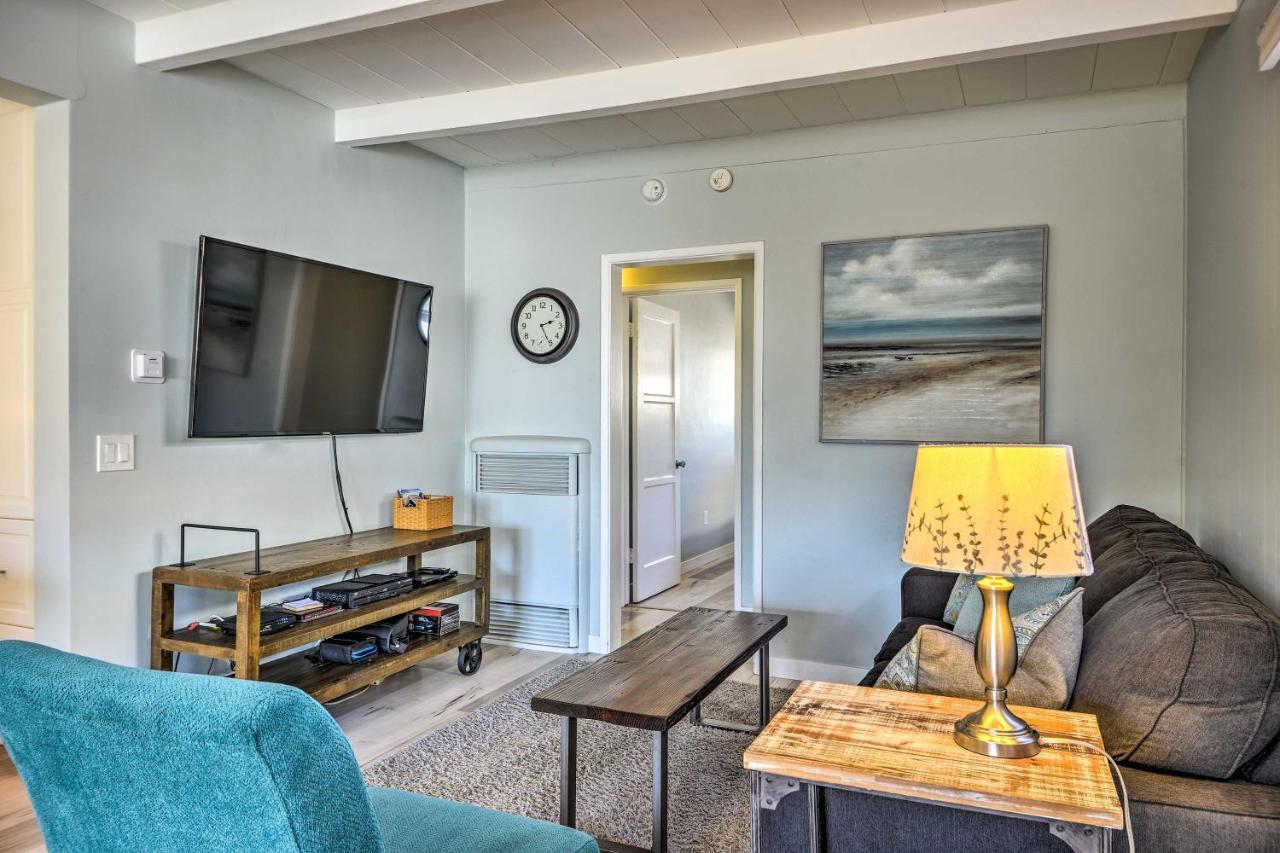 Remodeled Ventura Beach Home with Yard&Fire Pit! Exterior foto